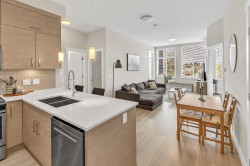 408-2120 Gladwin Road Road  Abbotsford, BC V2S 0L7