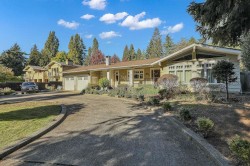 13721 Marine Drive  Surrey, BC V4B 1A3