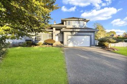 7880 154 Street  Surrey, BC V3S 8N8