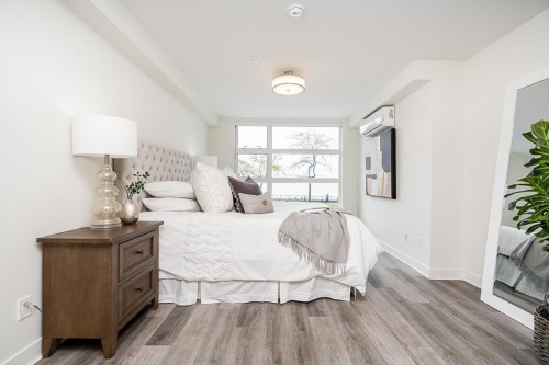 203-1150 Oxford Street, White Rock, BC 