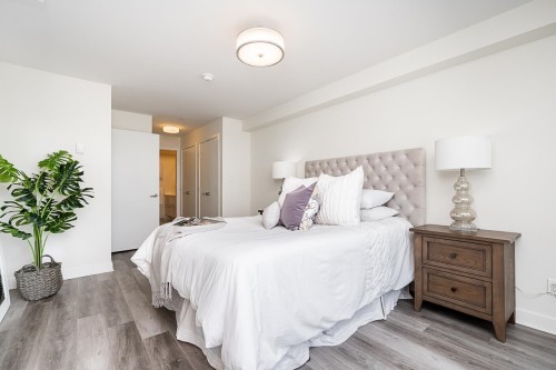 203-1150 Oxford Street, White Rock, BC 