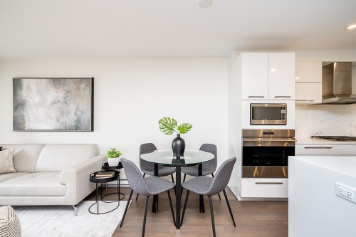 203-1150 Oxford Street, White Rock, BC 