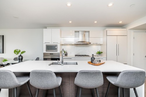 203-1150 Oxford Street, White Rock, BC 