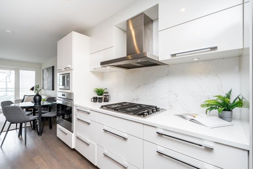 203-1150 Oxford Street, White Rock, BC 