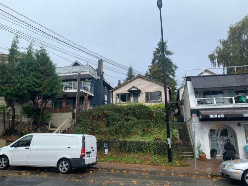 15671 Marine Drive  White Rock, BC V4B 1E3