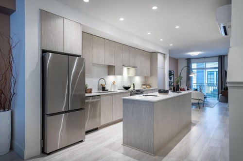 19-16355 21 Avenue  Surrey, BC V3Z 1K9