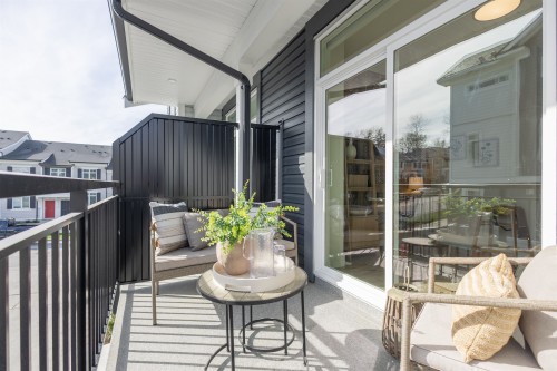 8-16325 21 Avenue, Surrey, BC 