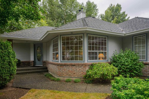 8459 142A Street, Surrey, BC 