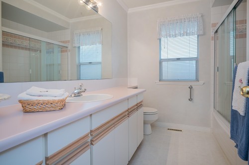 8459 142A Street, Surrey, BC 