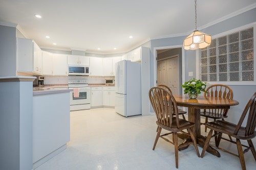 8459 142A Street, Surrey, BC 