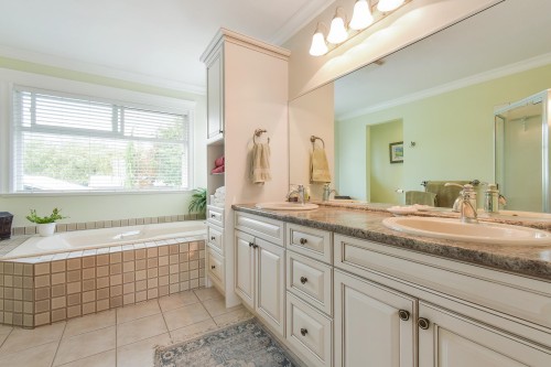 7463 216 Street, Langley, BC 