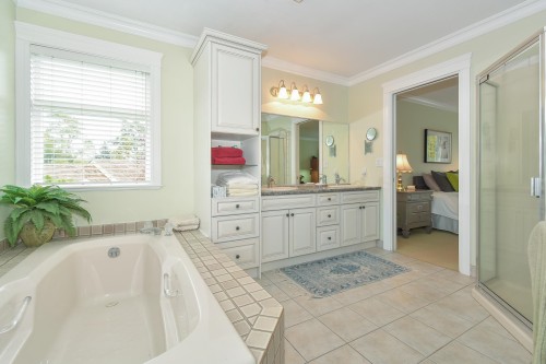 7463 216 Street, Langley, BC 