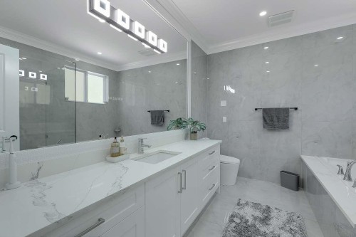 8232 144A Street, Surrey, BC 