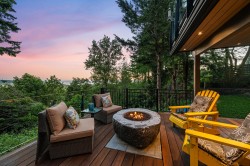 13464 56 Avenue  Surrey, BC V3X 2Z6