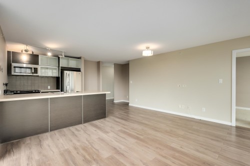 604-9981 Whalley Boulevard, Surrey, BC 