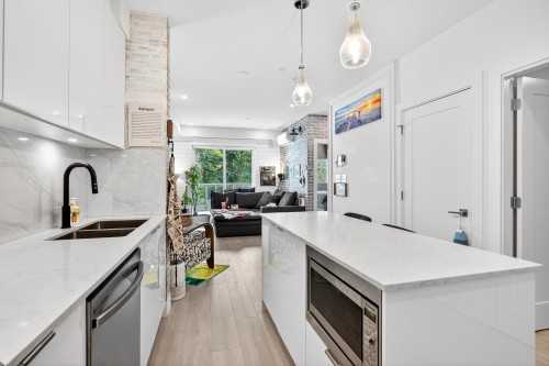 A209-8447 202 Street, Langley, BC 