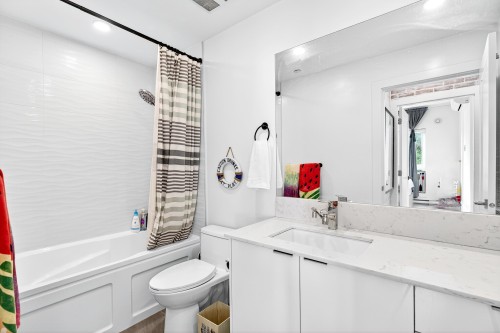 A209-8447 202 Street, Langley, BC 