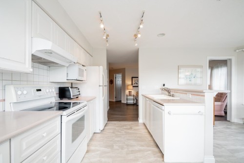 205-1576 Merklin Street, White Rock, BC 