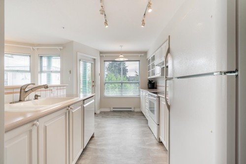 205-1576 Merklin Street, White Rock, BC 