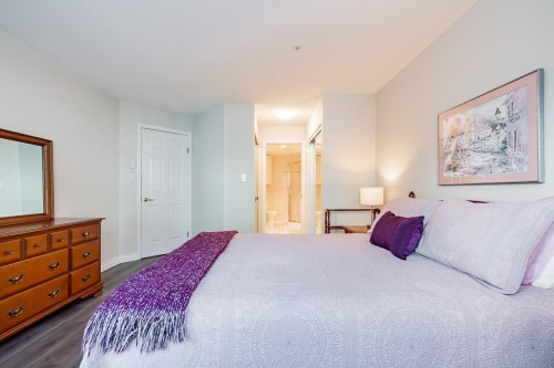 205-1576 Merklin Street, White Rock, BC 