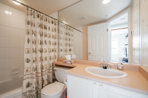 205-1576 Merklin Street, White Rock, BC 