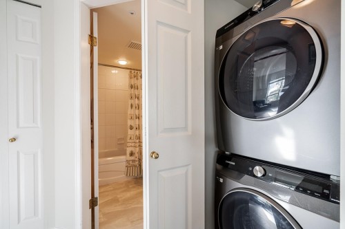 205-1576 Merklin Street, White Rock, BC 