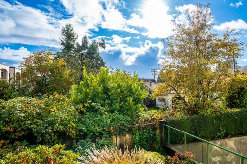 205-1576 Merklin Street, White Rock, BC 