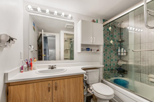 208-7144 133B Street, Surrey, BC 