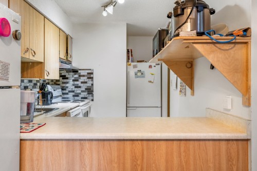 208-7144 133B Street, Surrey, BC 