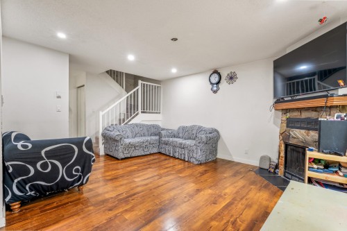 208-7144 133B Street, Surrey, BC 