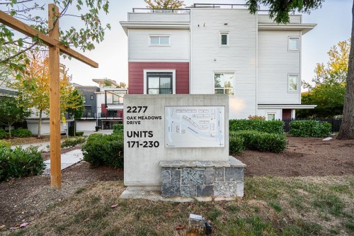 197-2277 Oak Meadows Drive, Surrey, BC 