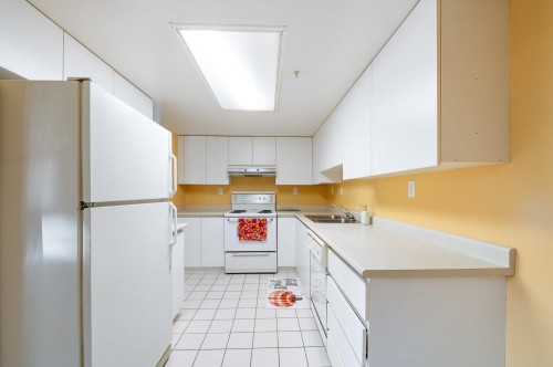 503-10082 148 Street, Surrey, BC 