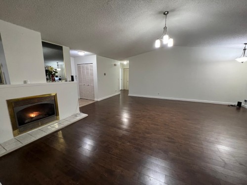 8846 Queen Mary Boulevard, Surrey, BC 