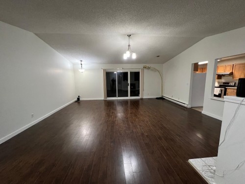 8846 Queen Mary Boulevard, Surrey, BC 