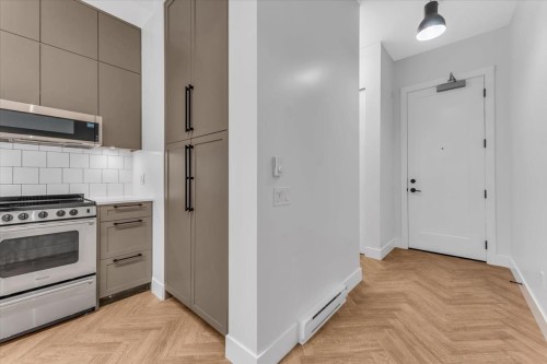 112-13929 105 Boulevard, Surrey, BC 