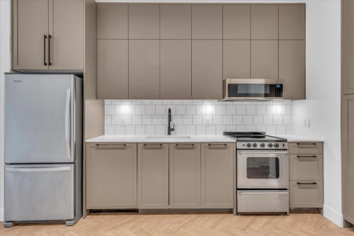 112-13929 105 Boulevard, Surrey, BC 