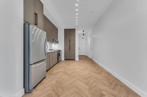 112-13929 105 Boulevard, Surrey, BC 