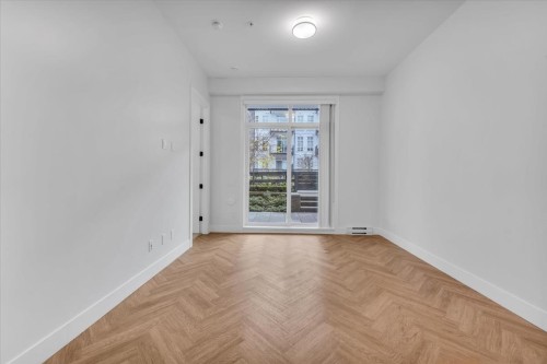 112-13929 105 Boulevard, Surrey, BC 