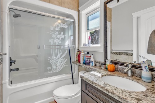 13884 89A Avenue, Surrey, BC 