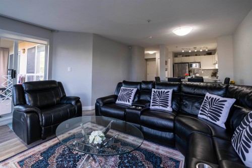 305-13733 74 Avenue, Surrey, BC 