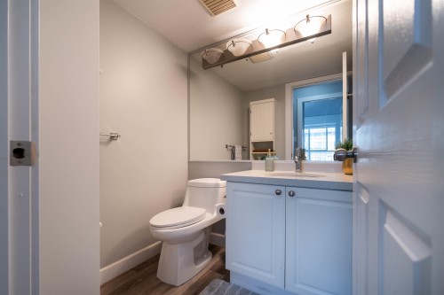 305-13733 74 Avenue, Surrey, BC 