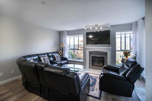 305-13733 74 Avenue, Surrey, BC 