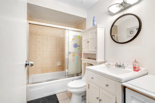 146-7470 138 Street, Surrey, BC 