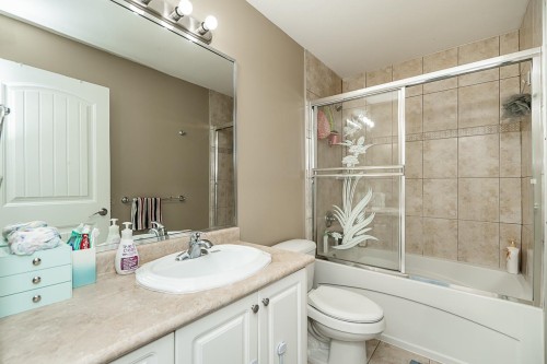 7568 149 Street, Surrey, BC 