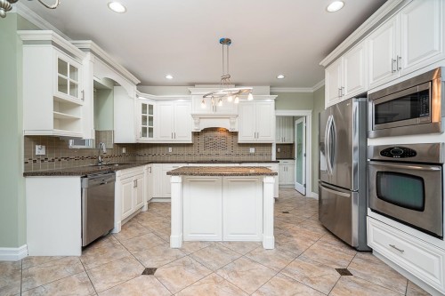 7568 149 Street, Surrey, BC 