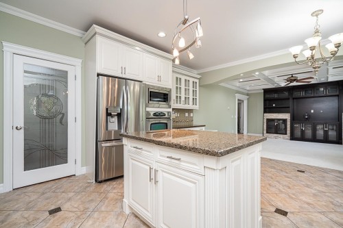 7568 149 Street, Surrey, BC 