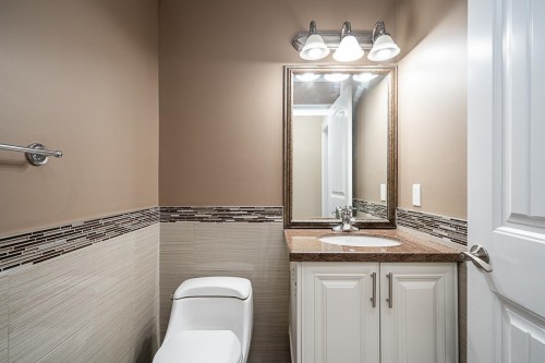 7568 149 Street, Surrey, BC 