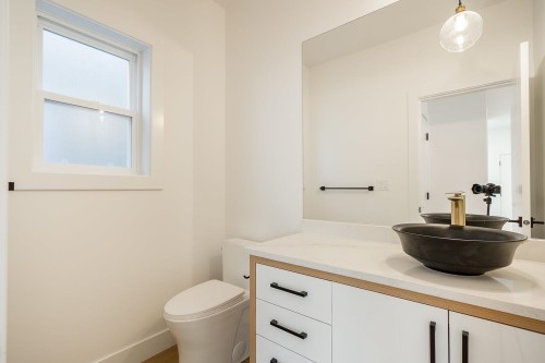 102-16693 16 Avenue, Surrey, BC 