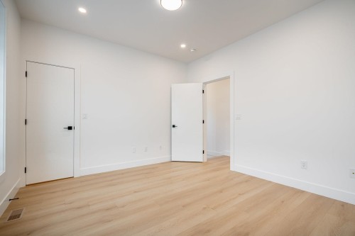 102-16693 16 Avenue, Surrey, BC 