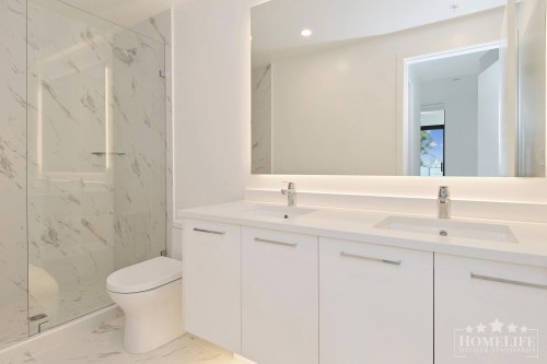 1302-1588 Johnston Road, White Rock, BC 